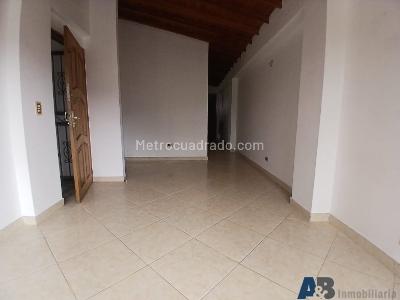 Apartamento de 4 alcobas en arriendo en El Velodromo, Medellín, 120 m² · foto 3 de 20