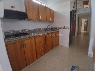 Apartamento de 4 alcobas en arriendo en El Velodromo, Medellín, 120 m² · foto 4 de 20