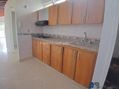 Apartamento de 4 alcobas en arriendo en El Velodromo, Medellín, 120 m² · foto 5 de 20