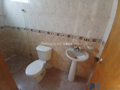 Apartamento de 4 alcobas en arriendo en El Velodromo, Medellín, 120 m² · foto 12 de 20