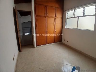 Apartamento de 4 alcobas en arriendo en El Velodromo, Medellín, 120 m² · foto 13 de 20