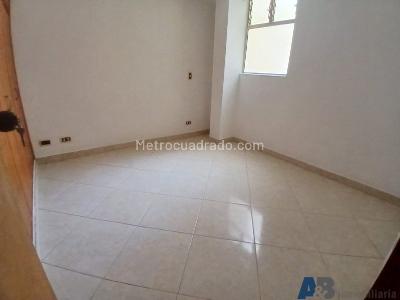 Apartamento de 4 alcobas en arriendo en El Velodromo, Medellín, 120 m² · foto 14 de 20