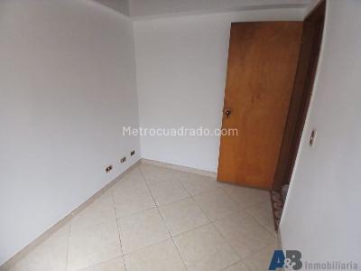 Apartamento de 4 alcobas en arriendo en El Velodromo, Medellín, 120 m² · foto 16 de 20