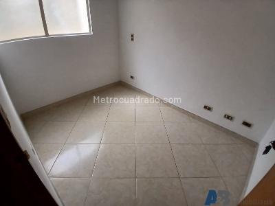 Apartamento de 4 alcobas en arriendo en El Velodromo, Medellín, 120 m² · foto 17 de 20