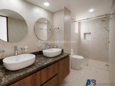 Apartamento de 4 alcobas en arriendo en El Poblado, Medellín, 195 m² · foto 14 de 20
