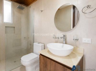 Apartamento de 4 alcobas en arriendo en El Poblado, Medellín, 195 m² · foto 19 de 20