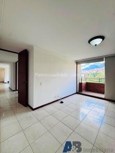 Apartamento de 4 alcobas en arriendo en El Poblado, Medellín, 150 m² · foto 8 de 20