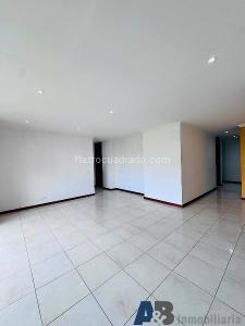 Apartamento de 4 alcobas en arriendo en El Poblado, Medellín, 150 m² · foto 10 de 20