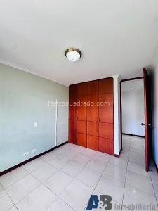Apartamento de 4 alcobas en arriendo en El Poblado, Medellín, 150 m² · foto 14 de 20