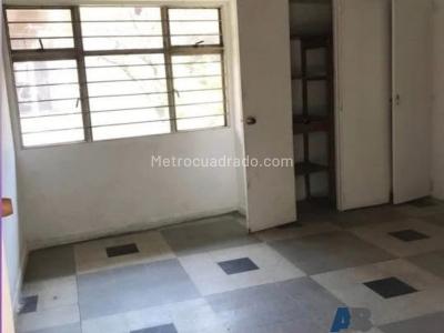 Apartamento de 4 alcobas en arriendo en Boston, Medellín, 170 m² · foto 3 de 8