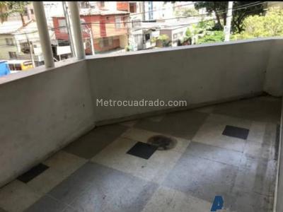 Apartamento de 4 alcobas en arriendo en Boston, Medellín, 170 m² · foto 4 de 8