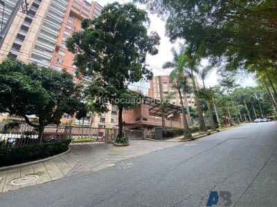 Apartamento de 3 alcobas en venta en Alejandría, Medellín, 145 m² · foto 1 de 16