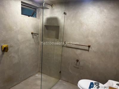 Casa de 2 alcobas en venta en El Poblado, Medellín, 90 m² · foto 7 de 15