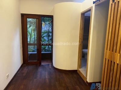Casa de 2 alcobas en venta en El Poblado, Medellín, 90 m² · foto 11 de 15