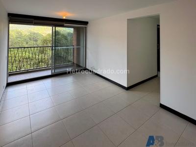 Apartamento de 2 alcobas en arriendo en La Castellana, Medellín, 64 m² · foto 4 de 17