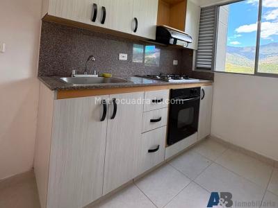 Apartamento de 2 alcobas en arriendo en La Castellana, Medellín, 64 m² · foto 5 de 17