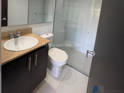 Apartamento de 2 alcobas en arriendo en La Castellana, Medellín, 64 m² · foto 12 de 17