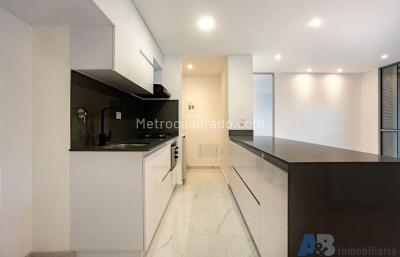 Apartamento de 2 alcobas en venta en San Jose, Sabaneta, 76 m² · foto 2 de 17