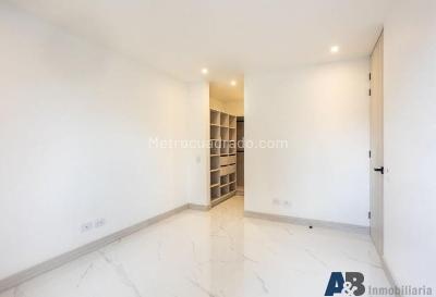 Apartamento de 2 alcobas en venta en San Jose, Sabaneta, 76 m² · foto 13 de 17