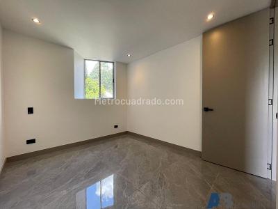 Apartamento de 3 alcobas en venta en San Jose, Sabaneta, 80 m² · foto 9 de 13