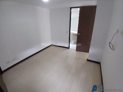 Apartamento de 3 alcobas en venta en San Jose, Sabaneta, 87 m² · foto 9 de 20