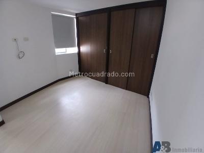 Apartamento de 3 alcobas en venta en San Jose, Sabaneta, 87 m² · foto 10 de 20