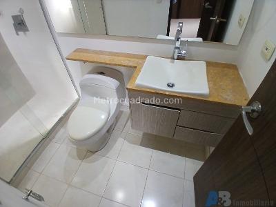 Apartamento de 3 alcobas en venta en San Jose, Sabaneta, 87 m² · foto 11 de 20