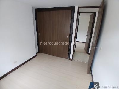 Apartamento de 3 alcobas en venta en San Jose, Sabaneta, 87 m² · foto 13 de 20