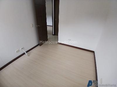 Apartamento de 3 alcobas en venta en San Jose, Sabaneta, 87 m² · foto 14 de 20
