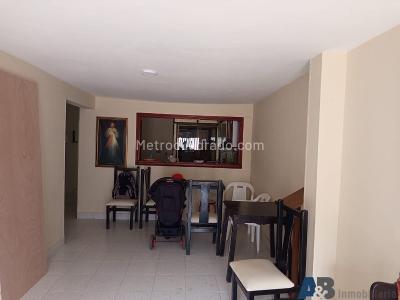 Casa de 4 alcobas en venta en Belencito, Medellín, 170 m² · foto 3 de 16