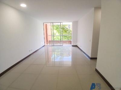Apartamento de 3 alcobas en arriendo en El Esmeraldal, Envigado, 105 m² · foto 2 de 20
