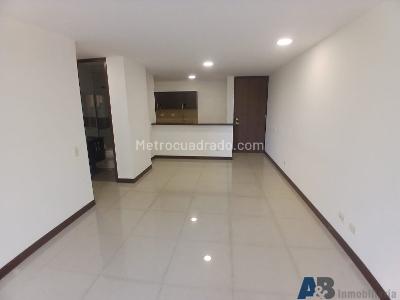 Apartamento de 3 alcobas en arriendo en El Esmeraldal, Envigado, 105 m² · foto 3 de 20