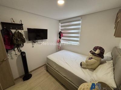 Apartamento de 3 alcobas en venta en San Jose, Sabaneta, 70 m² · foto 14 de 20