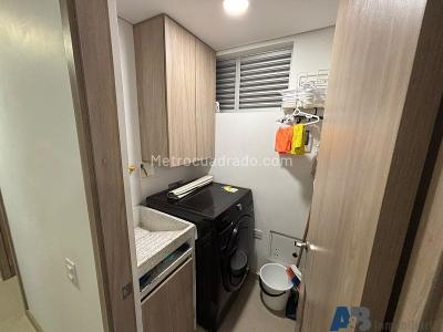 Apartamento de 3 alcobas en venta en San Jose, Sabaneta, 70 m² · foto 17 de 20