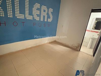 Casa de 5 alcobas en venta en El Poblado, Medellín, 300 m² · foto 7 de 16