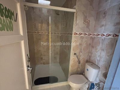 Casa de 5 alcobas en venta en El Poblado, Medellín, 300 m² · foto 9 de 16