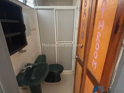 Casa de 5 alcobas en venta en El Poblado, Medellín, 300 m² · foto 13 de 16