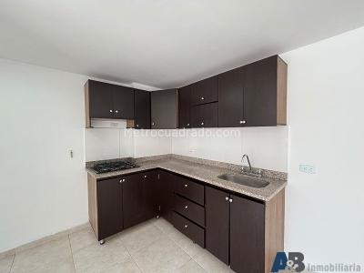 Apartamento de 3 alcobas en venta en Las Lomitas, Sabaneta, 105 m² · foto 3 de 17