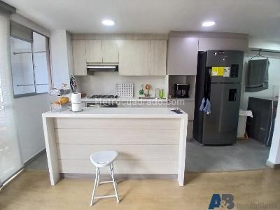 Apartamento de 2 alcobas en venta en Calasanz, Medellín, 66 m² · foto 6 de 18