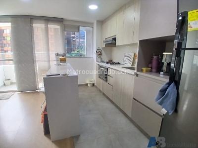Apartamento de 2 alcobas en venta en Calasanz, Medellín, 66 m² · foto 7 de 18