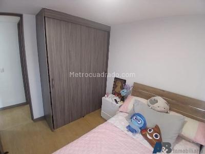 Apartamento de 2 alcobas en venta en Calasanz, Medellín, 66 m² · foto 11 de 18