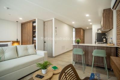 Apartamento en arriendo en Laureles, Medellín · foto 3 de 14