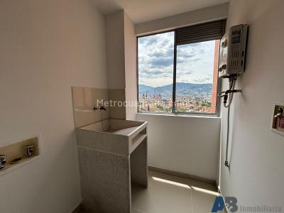 Apartamento en arriendo en Loma De Las Brujas, Envigado · foto 6 de 18