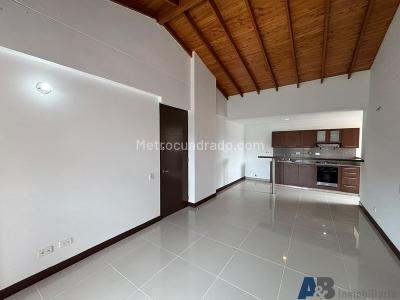 Apartamento en arriendo en Loma De Las Brujas, Envigado · foto 7 de 18