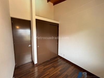 Apartamento en arriendo en Loma De Las Brujas, Envigado · foto 12 de 18