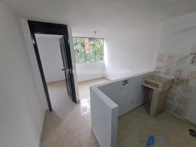 Apartamento en venta en San Javier, Medellín · foto 2 de 13