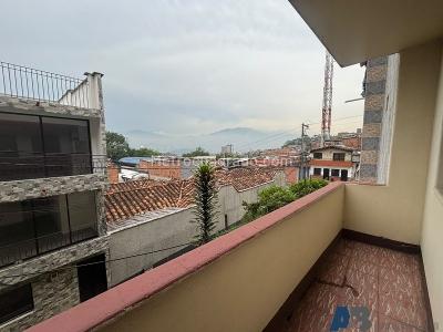 Casa de 2 alcobas en venta en El Pinal, Medellín, 66 m² · foto 13 de 13