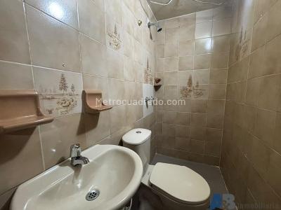 Casa de 2 alcobas en venta en El Pinal, Medellín, 66 m² · foto 8 de 13