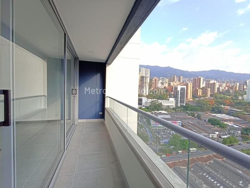 Apartamento en Arriendo de 1 Alcoba en Ciudad del Río (1 Baño) - 3