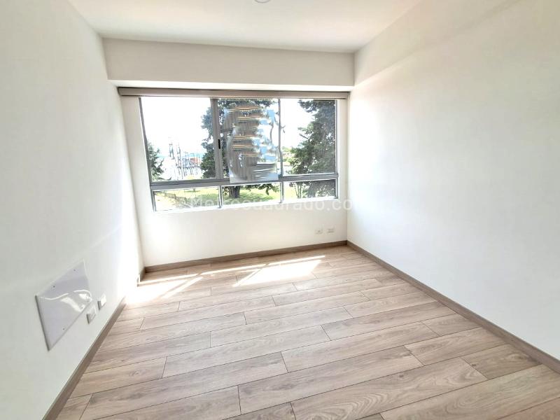 1BR Apartment in Cuatro Esquinas (40 m²) - 3